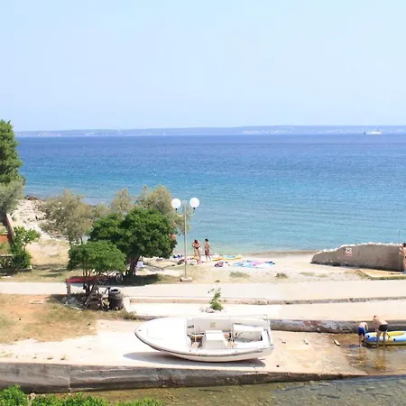 Seaside With A Swimming Pool - 829 דירה *