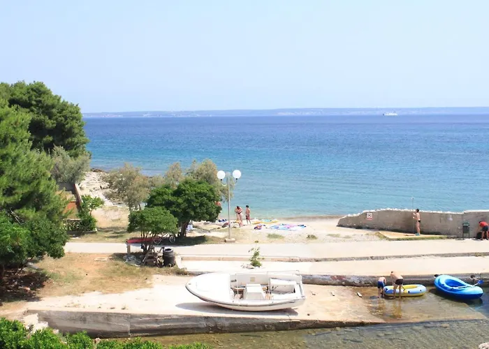 Seaside With A Swimming Pool - 829 דירה *