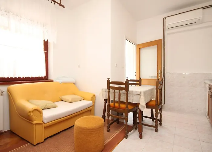 Seaside With A Swimming Pool - 829 Апартаменты