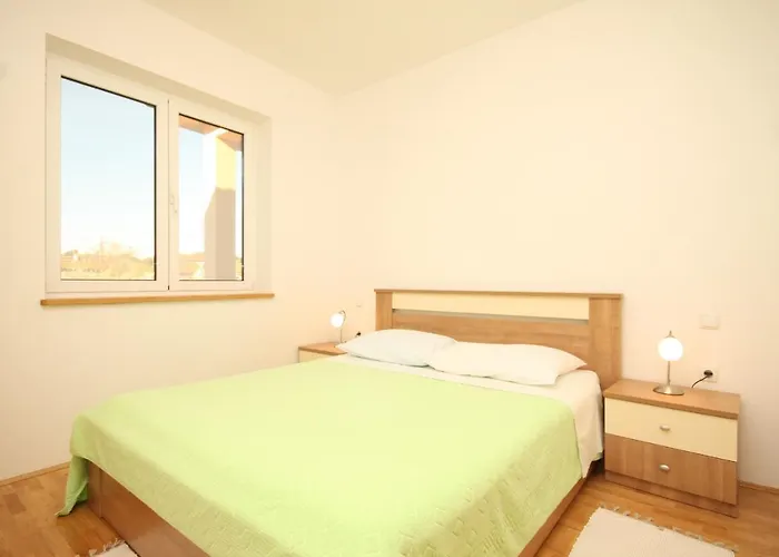 Seaside With A Swimming Pool - 829 דירה *