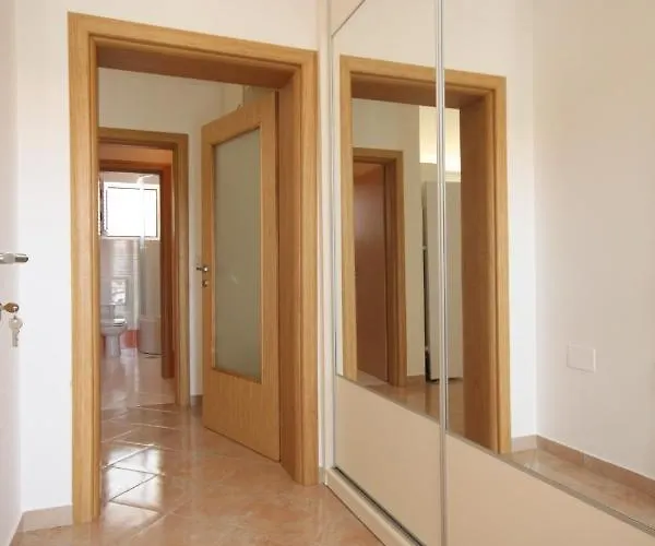 Апартаменты Seaside With A Swimming Pool - 829