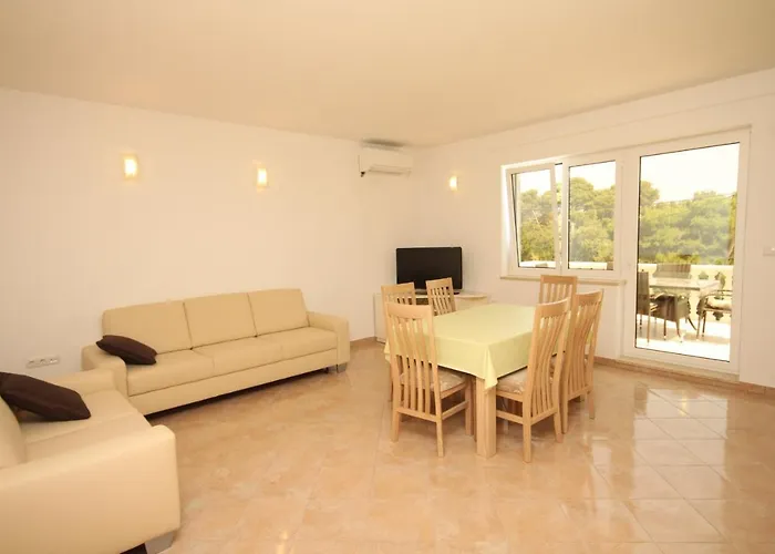 Seaside With A Swimming Pool - 829 Апартаменты *