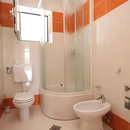 דירה Seaside With A Swimming Pool - 829 אוגייאן