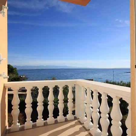 Seaside With A Swimming Pool - 829 *