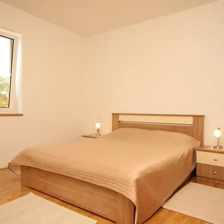 Seaside With A Swimming Pool - 829 *