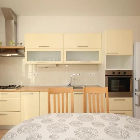 Lejlighed Seaside With A Swimming Pool - 829 Ugljan