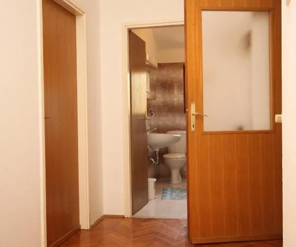 Seaside With A Swimming Pool - 829 아파트 우글랸