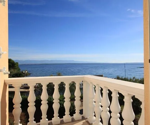 Seaside With A Swimming Pool - 829 *